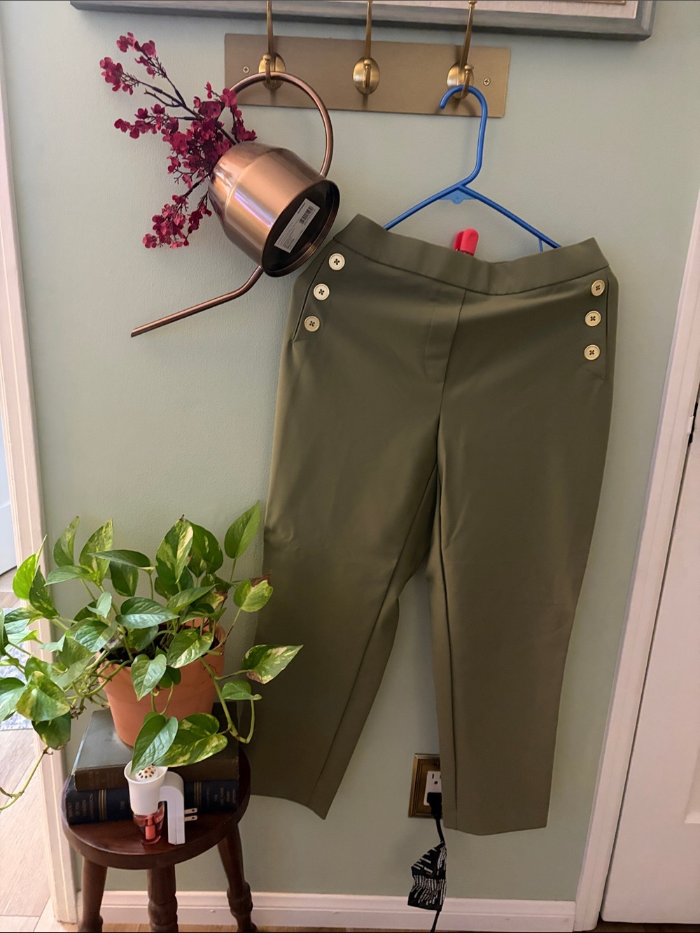 Pull on trousers in olive